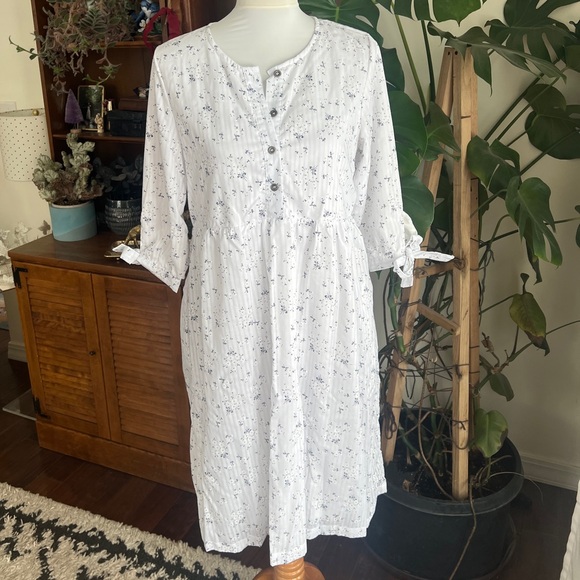 Roolee White Navy Floral Knee Length Modest Dress M - Picture 2 of 14